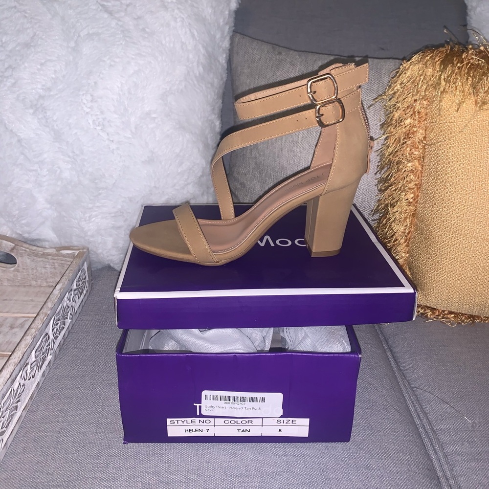 Tan Heel